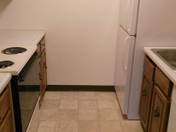 3rd image of 2515 Knight Dr APT 4