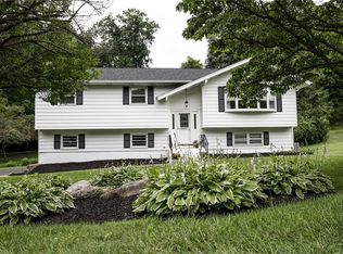 15 Fairway Dr, Danbury, CT 06811