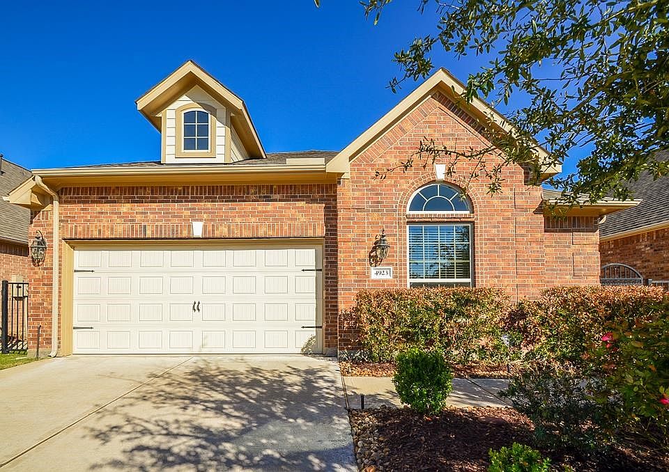 1st image of 4923 Caponi Falls Ln