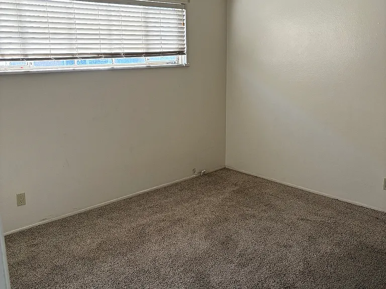 3513 Eastern Ave SE — Photo 34