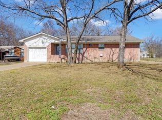 1701 E Hilton St, Sherman, TX 75090