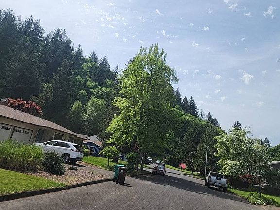 5th image of 2657 SE 187th Pl