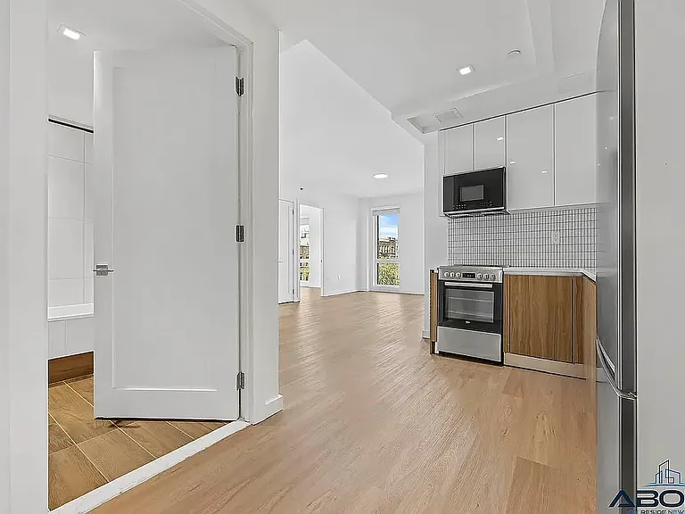 100 Lenox Rd #5E — Photo 2