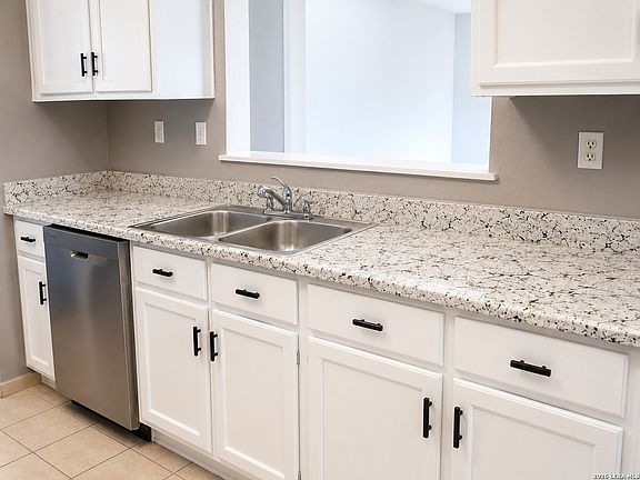 5th image of 8011 Chestnut Cedar Drive