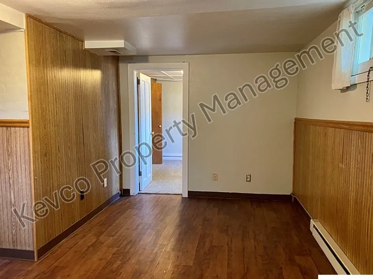 827 Remington St — Photo 3