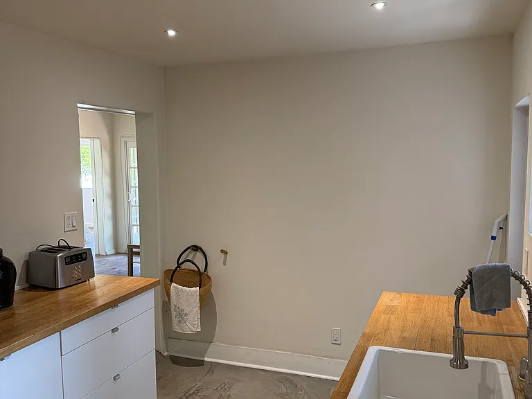 2573 1/2 Glen Green St #2573-1/2 — Photo 5
