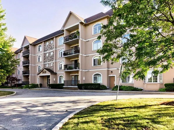 908 Mohawk Rd E #305, Hamilton, ON L8T 2R8