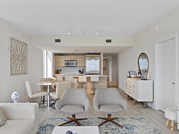 4th image of 16385 Biscayne Blvd Unit 3121