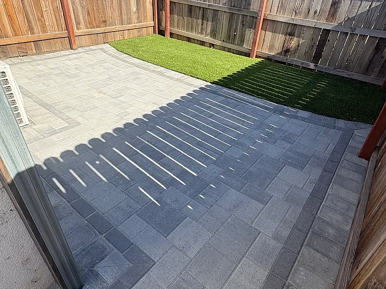 E Aliso St — Photo 10