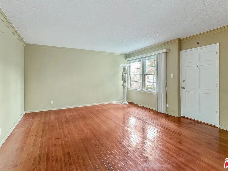 4137 Perlita Ave #B — Photo 3