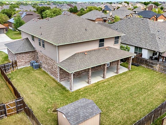 4th image of 804 Valentino Dr