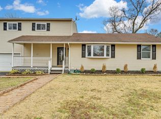 206 Point Pleasant Ave, Bayville, NJ 08721