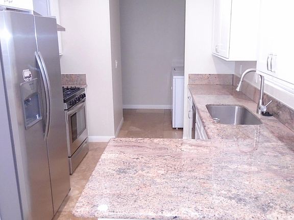 4th image of 330 N San Gabriel Ave