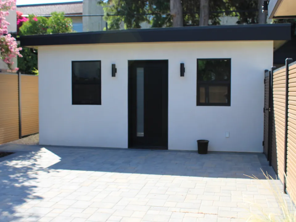 23240 Leonora Dr