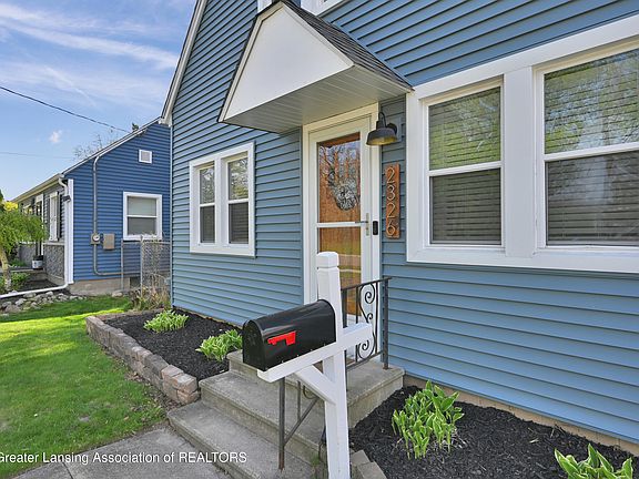 3rd image of 2326 Sunnyside Ave