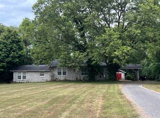 244 Garvin Ln, Bowling Green, KY 42101