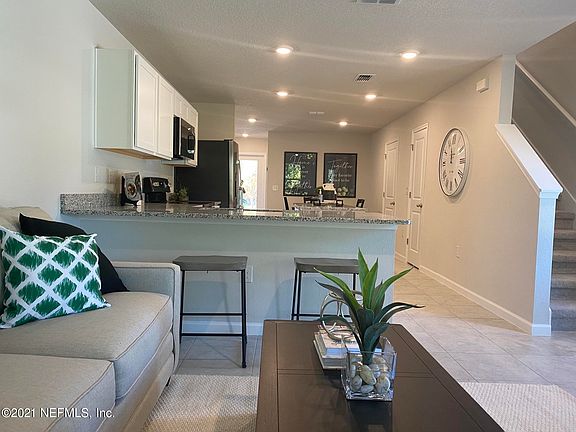 5th image of 5955 Creekside Crossing Dr #D