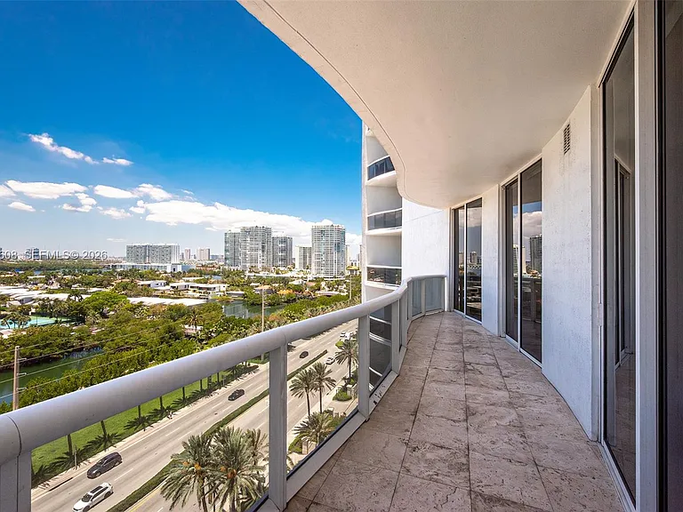 16001 Collins Ave #1005 — Photo 30