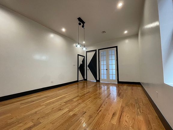 2nd image of 378 Lewis Ave #8A