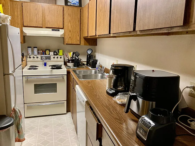 1331 W 3rd St #3 — Photo 7