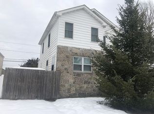 228 Venetian Blvd, Lindenhurst, NY 11757