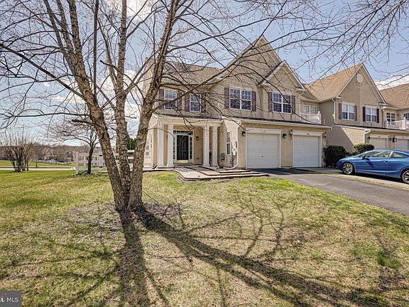 2nd image of 156 Springfield Cir