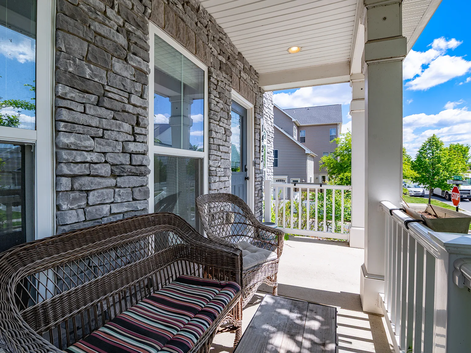 5 bed, 4.5 bath, 4186 sqft, $3,500 — Photo 3