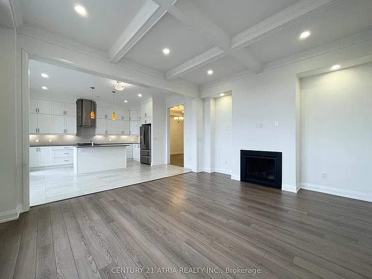 20 Frank Kelly Dr — Photo 7