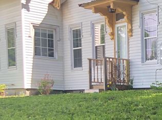 41 Maple St #B, Gardiner, ME 04345