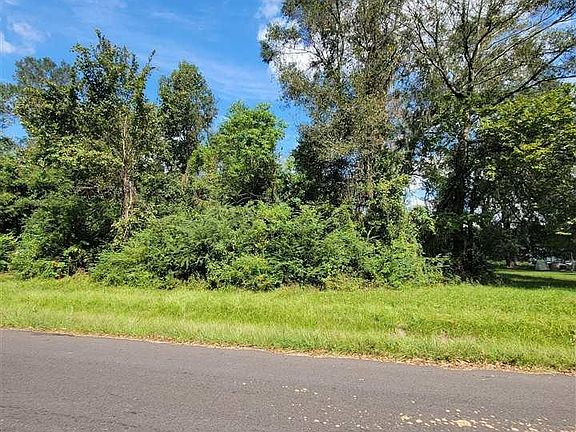 4th image of 4407 Greenwood Ln