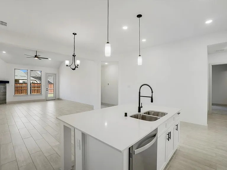 17136 Texas Pistache Dr — Photo 12