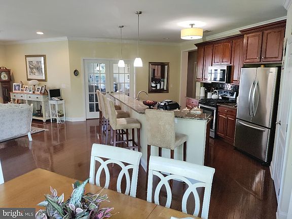 4th image of 324 Plaza Grande Cherry #324