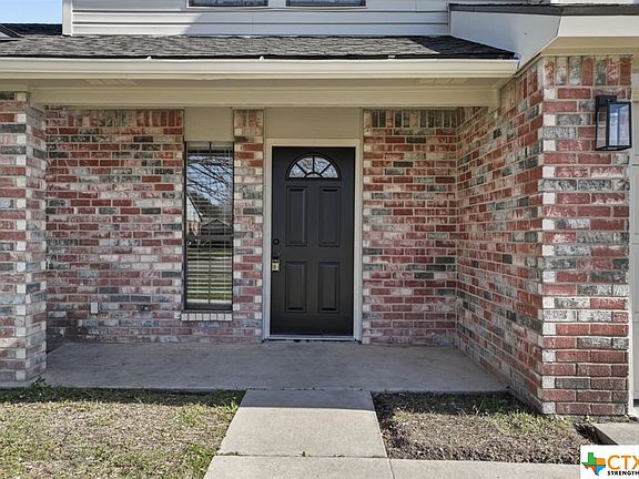 3rd image of 2006 Meadowbrook Dr