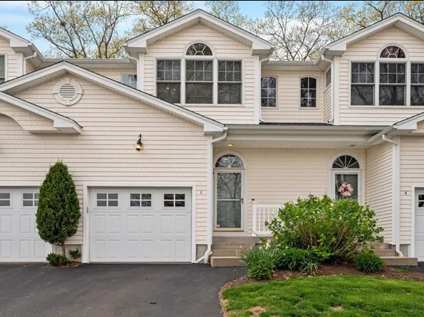 1 Santini St Unit J, North Providence, RI 02904
