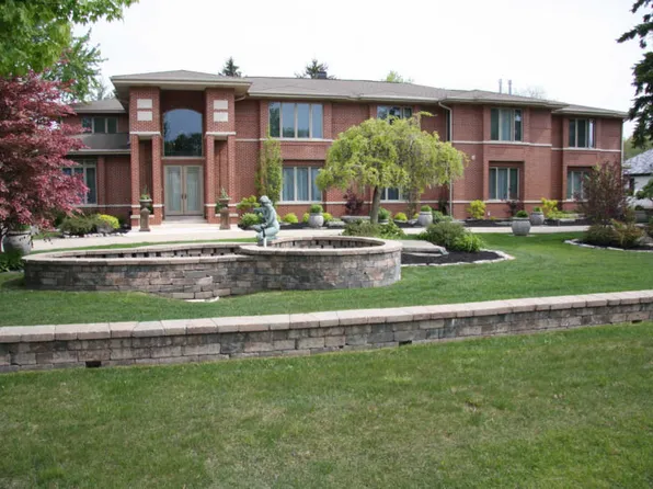 3340 Sunset Trl, Northbrook, IL 60062