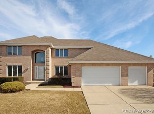 18407 White Oak Ln, Tinley Park, IL 60487