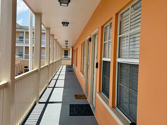 2nd image of 606 Market St APT 230