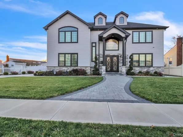 858 Prescott Street, Valley Stream, NY 11580