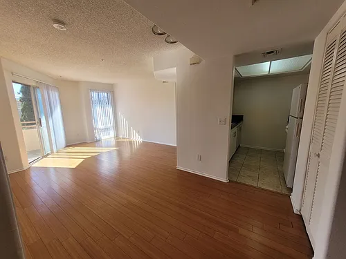 Floor plan 305