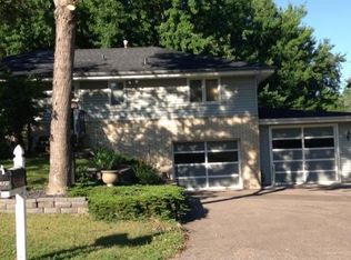 6889 Berkshire Ln N, Maple Grove, MN 55311