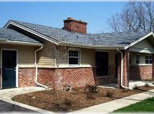 914 Willow Ln, Dundee, IL 60118