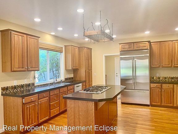 2nd image of 13420 NE 12th Pl