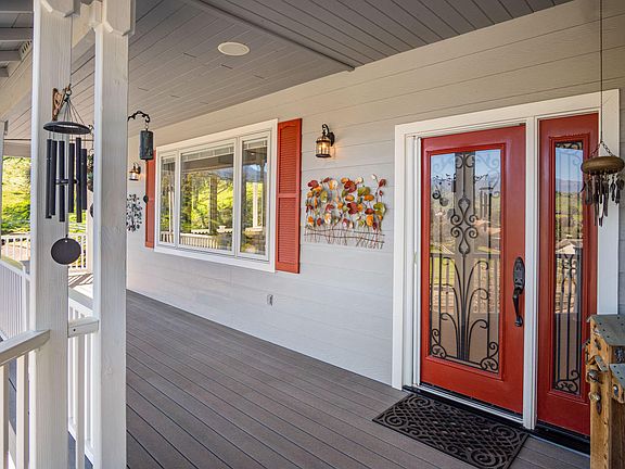 3rd image of 16481 Bonner Drive