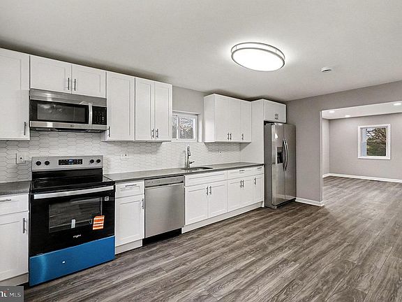 5th image of 137 Reservoir Rd