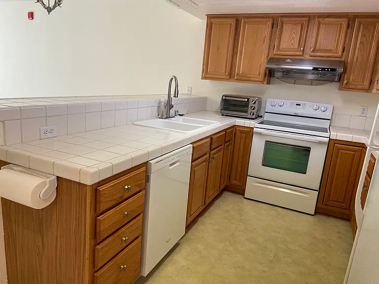 105 Stone Pine Ln — Photo 8