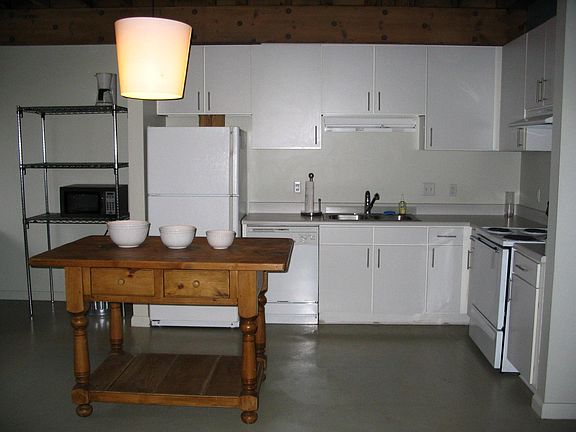 2nd image of 15 E Gay St APT 4A