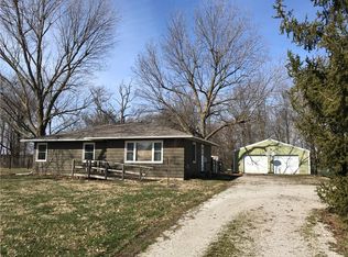 1029 County Road 500 E, Trilla, IL 62469