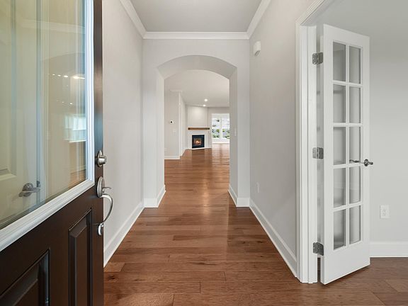 3rd image of 1010 Shady Dale Way