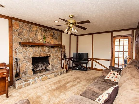 4th image of 2075 Skyland Glen Dr
