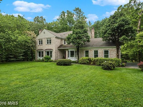 Exterior of Home on large almost 2 acre private lo